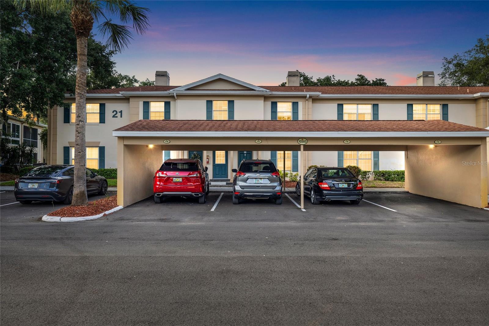 10360 CARROLLWOOD LANE 212