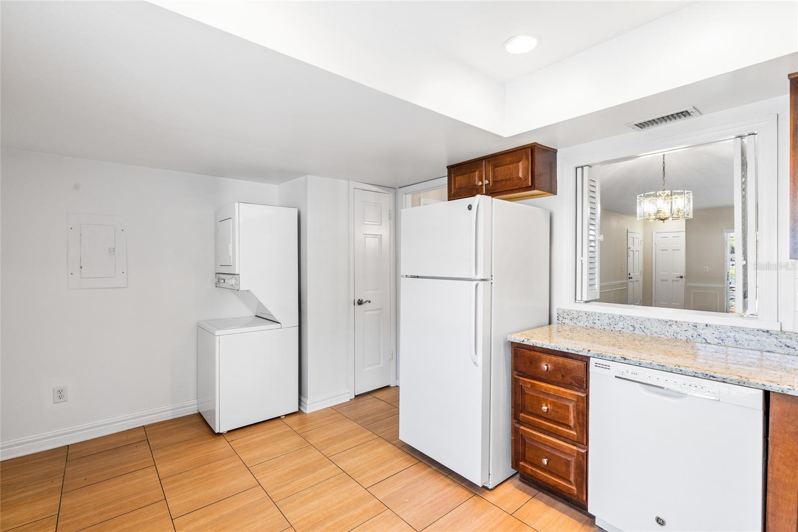THE GRAND AT OLDE CARROLLWOOD - Residential