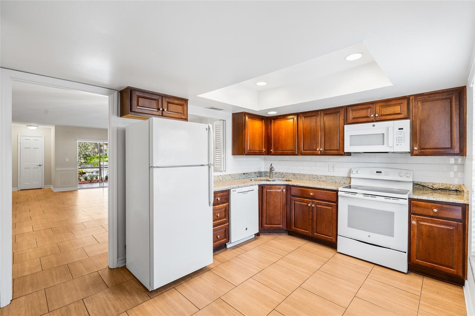 THE GRAND AT OLDE CARROLLWOOD - Residential