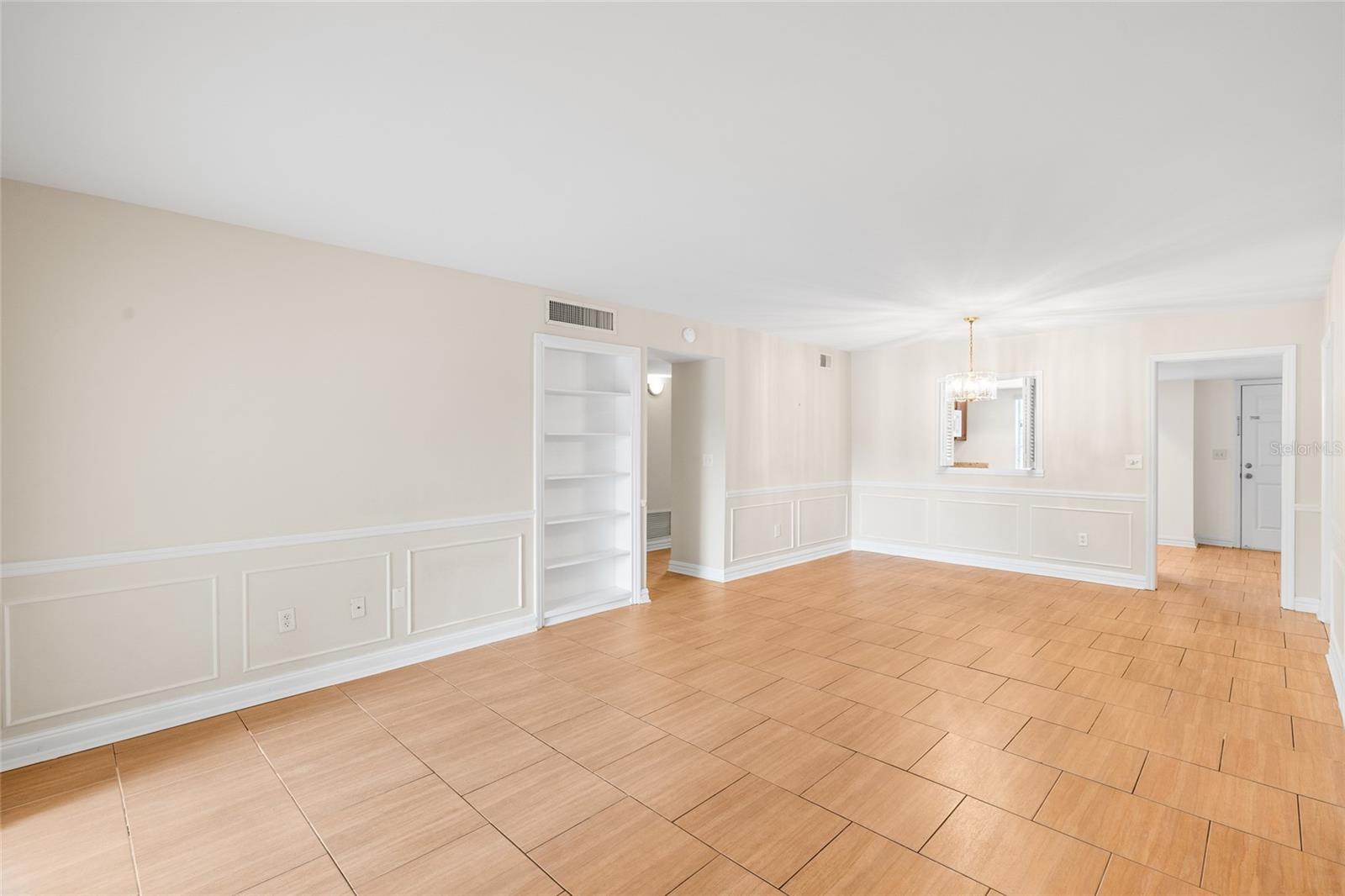 THE GRAND AT OLDE CARROLLWOOD - Residential