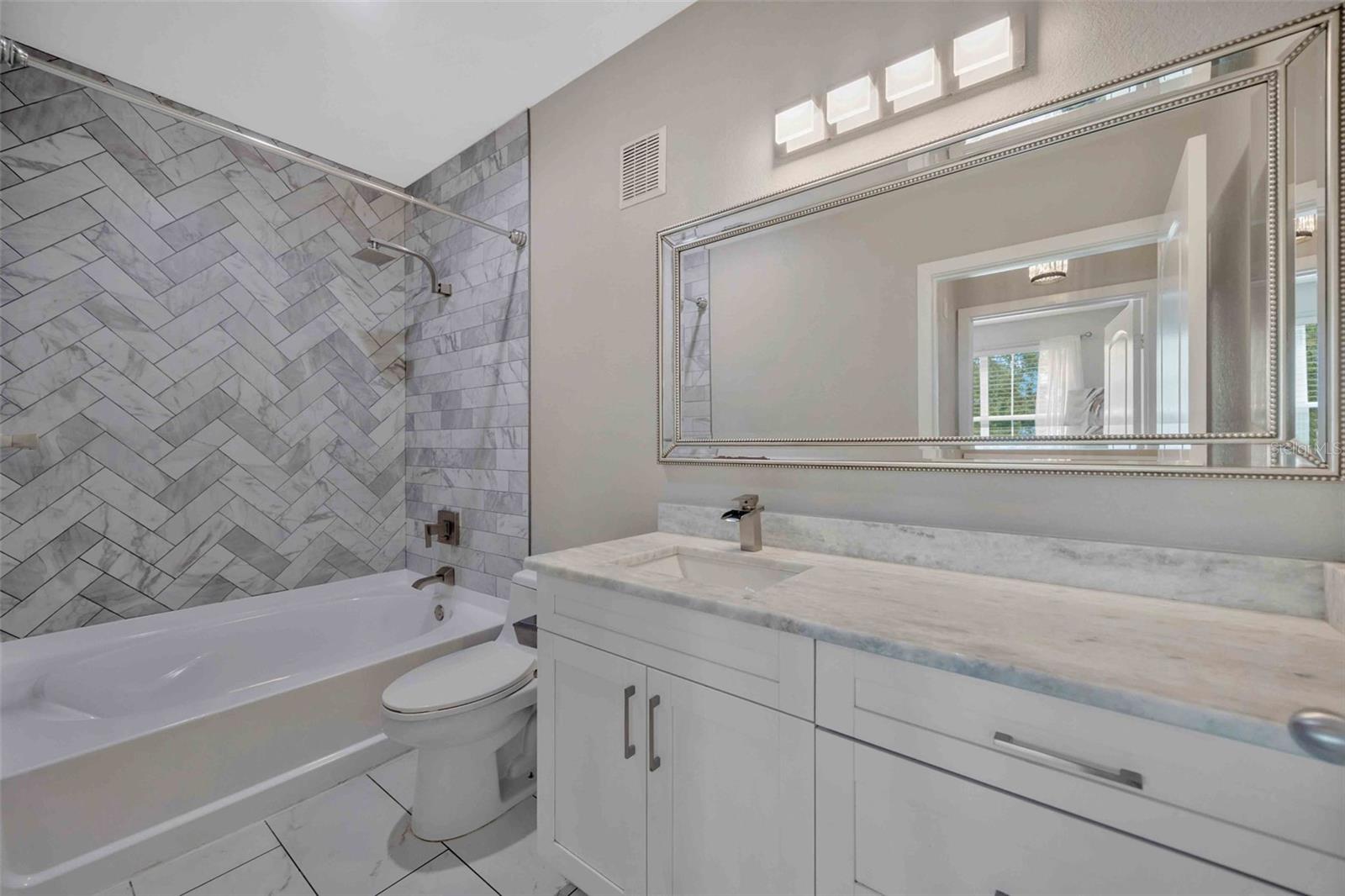 VILLA SONOMA AT INTERNATIONAL - Residential