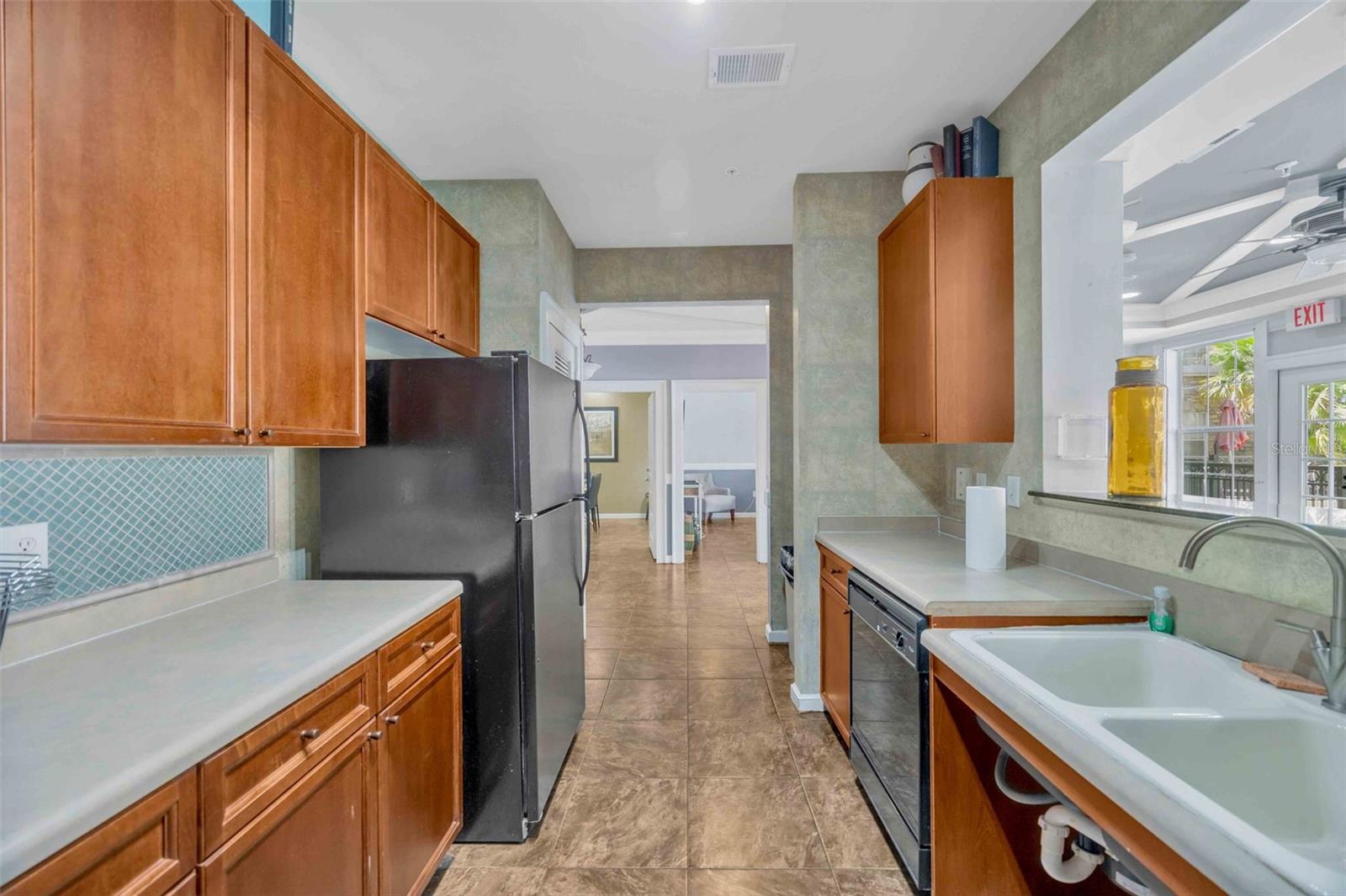 VILLA SONOMA AT INTERNATIONAL - Residential