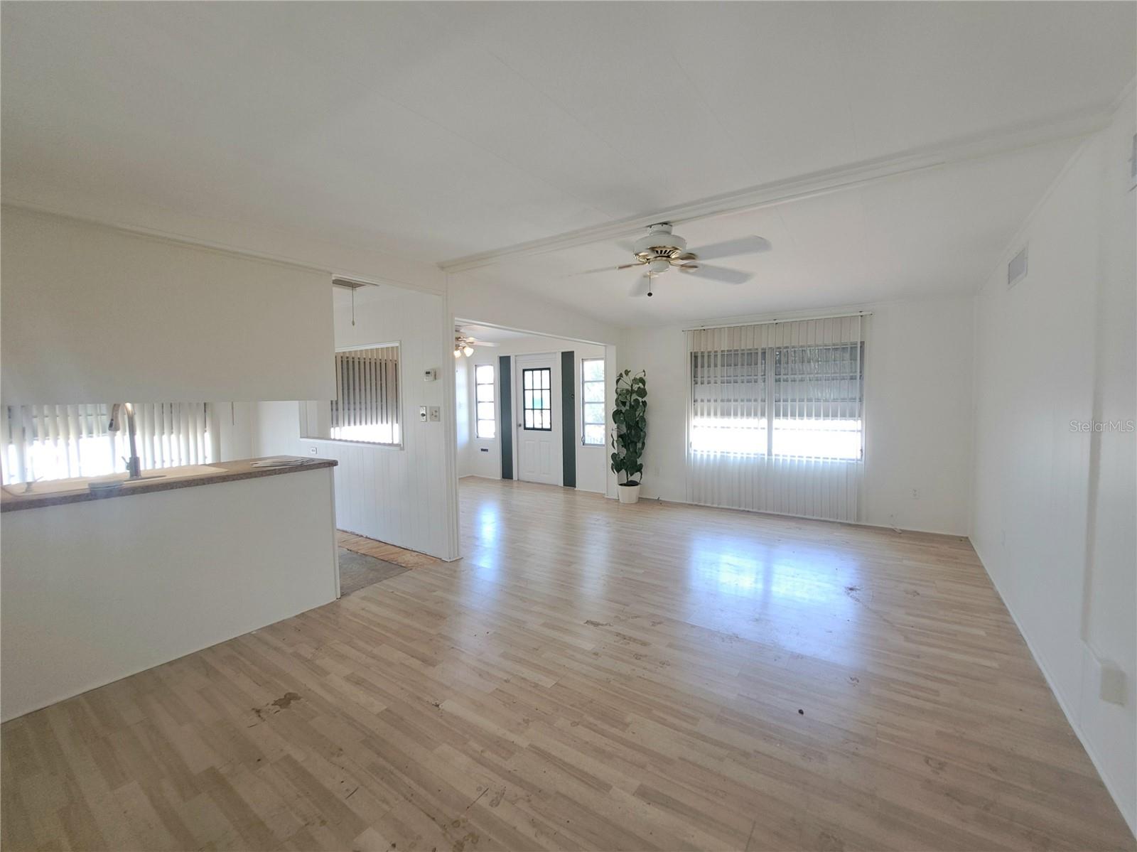 4851 W GANDY BOULEVARD B12L23