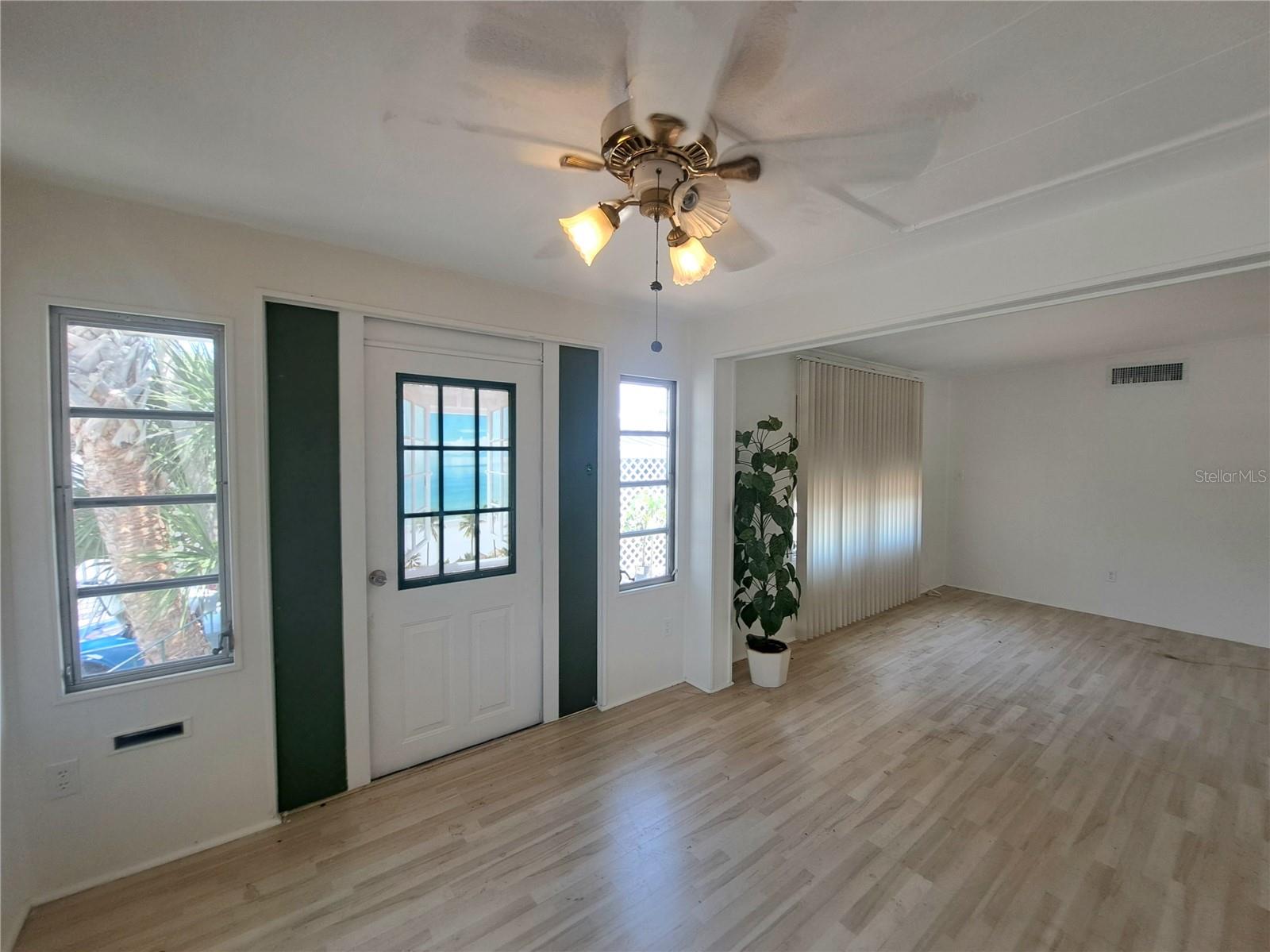 4851 W GANDY BOULEVARD B12L23