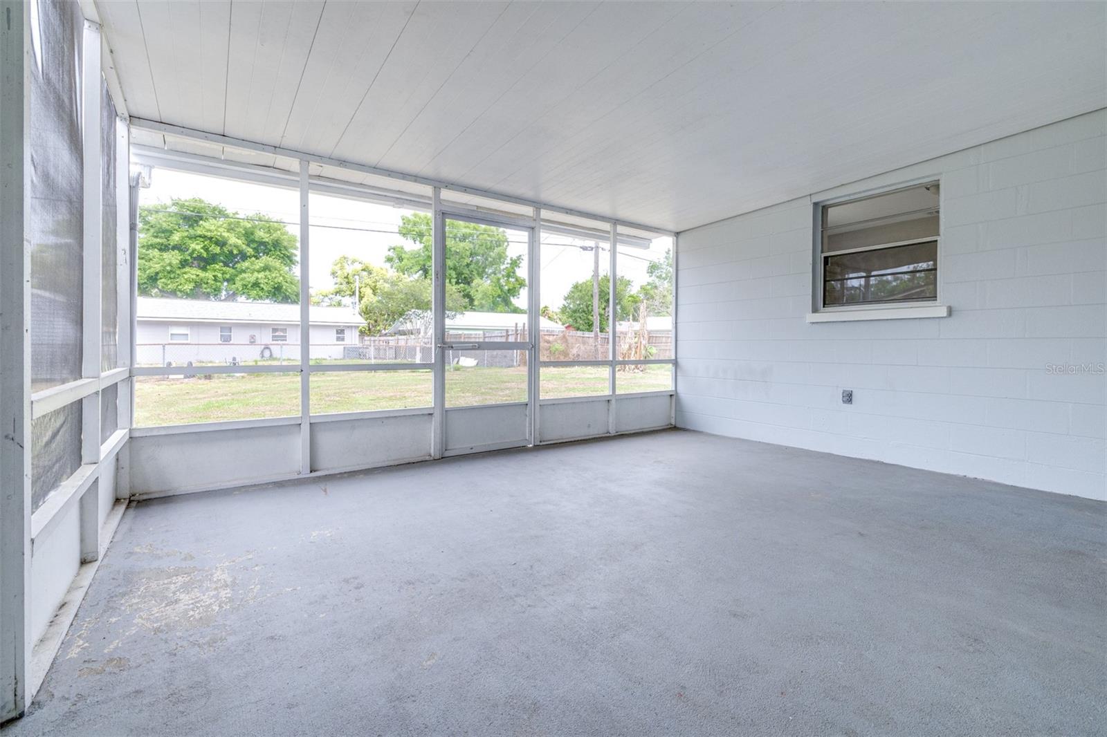 ROYAL OAK MANOR - Residential