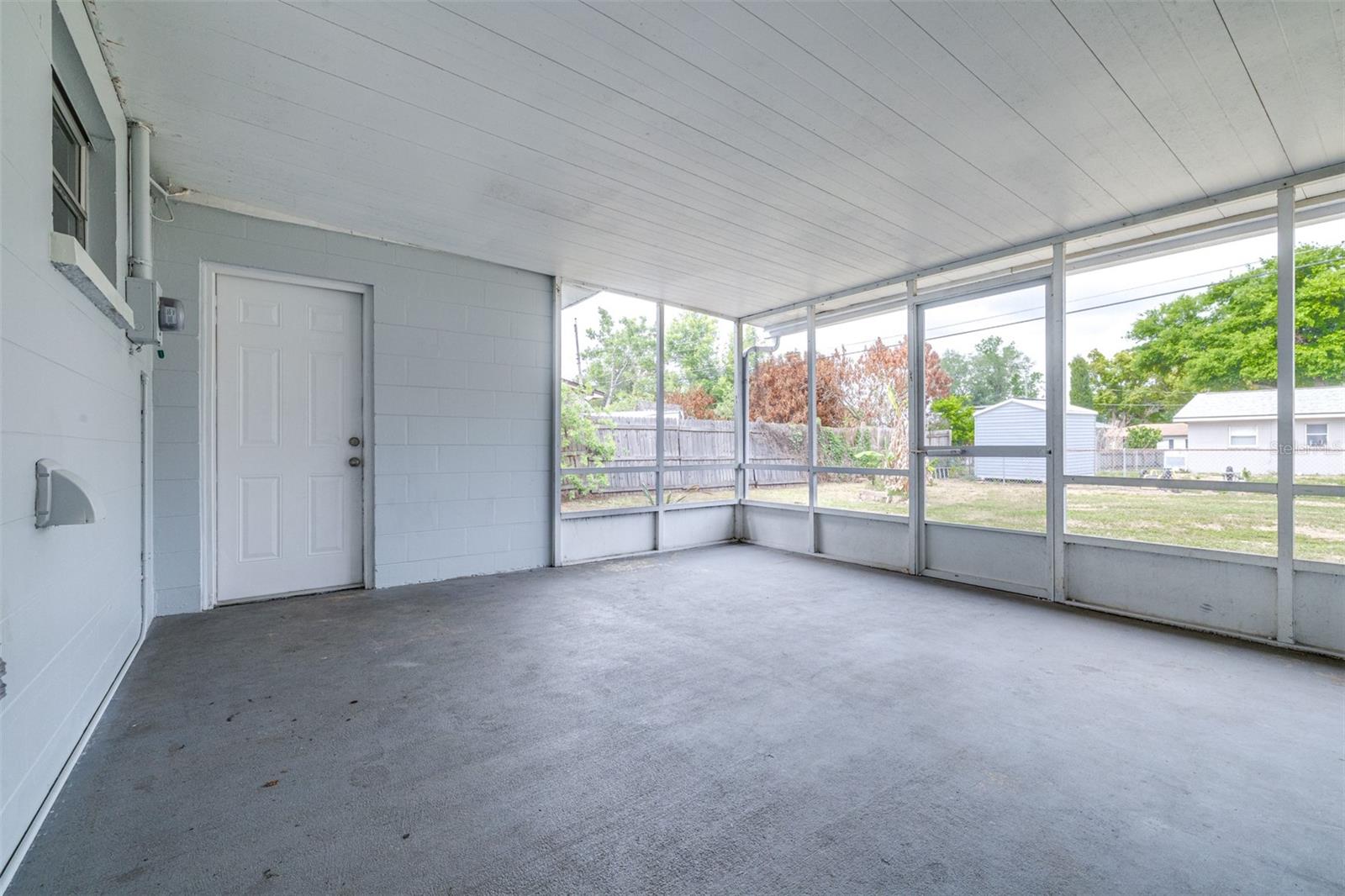 ROYAL OAK MANOR - Residential