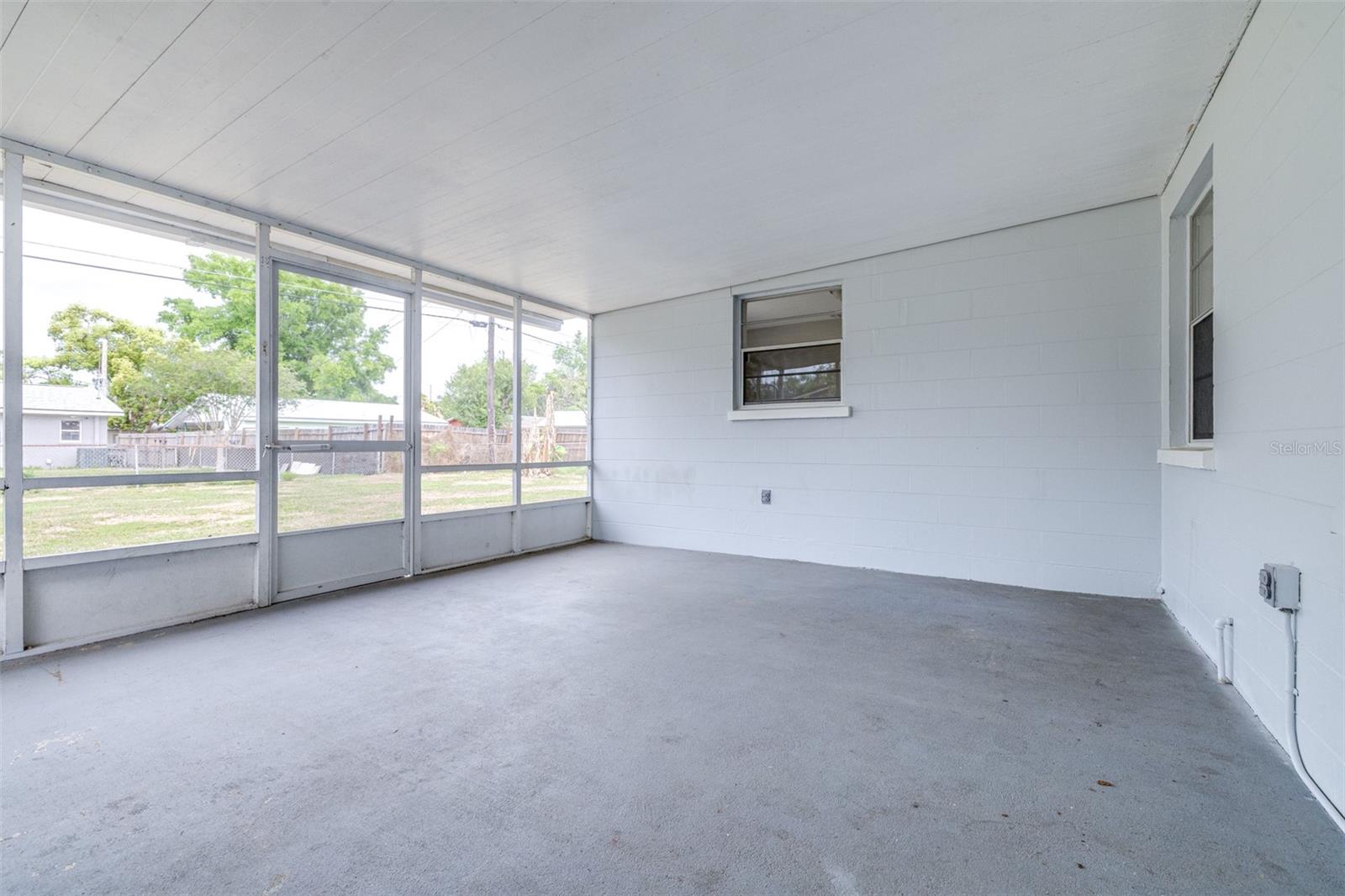 ROYAL OAK MANOR - Residential