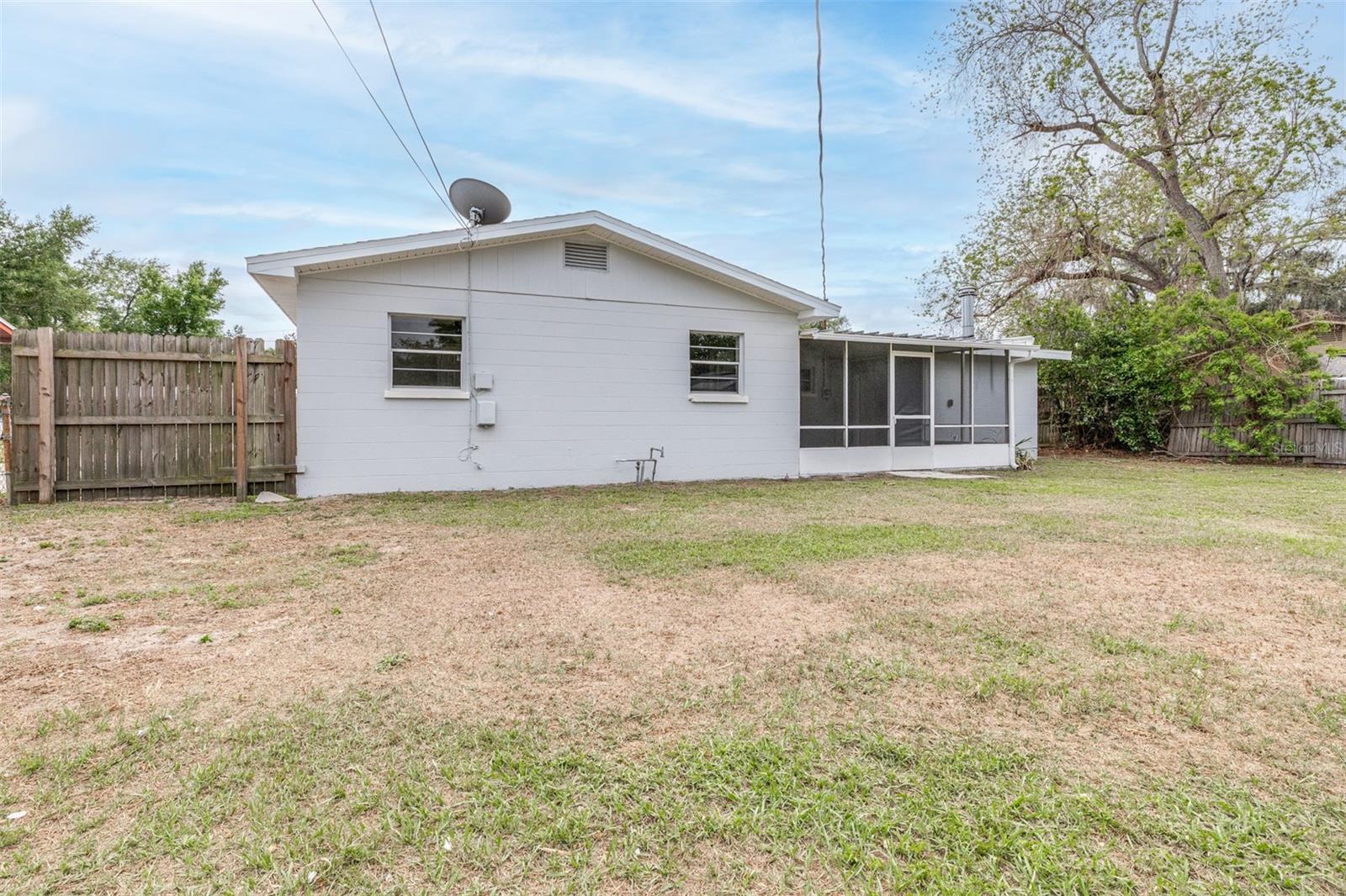 ROYAL OAK MANOR - Residential