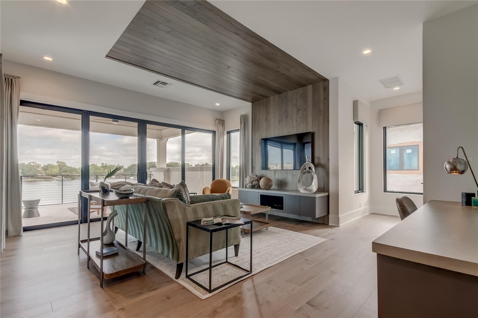 WHITE TROUT LAKE SUB - Residential