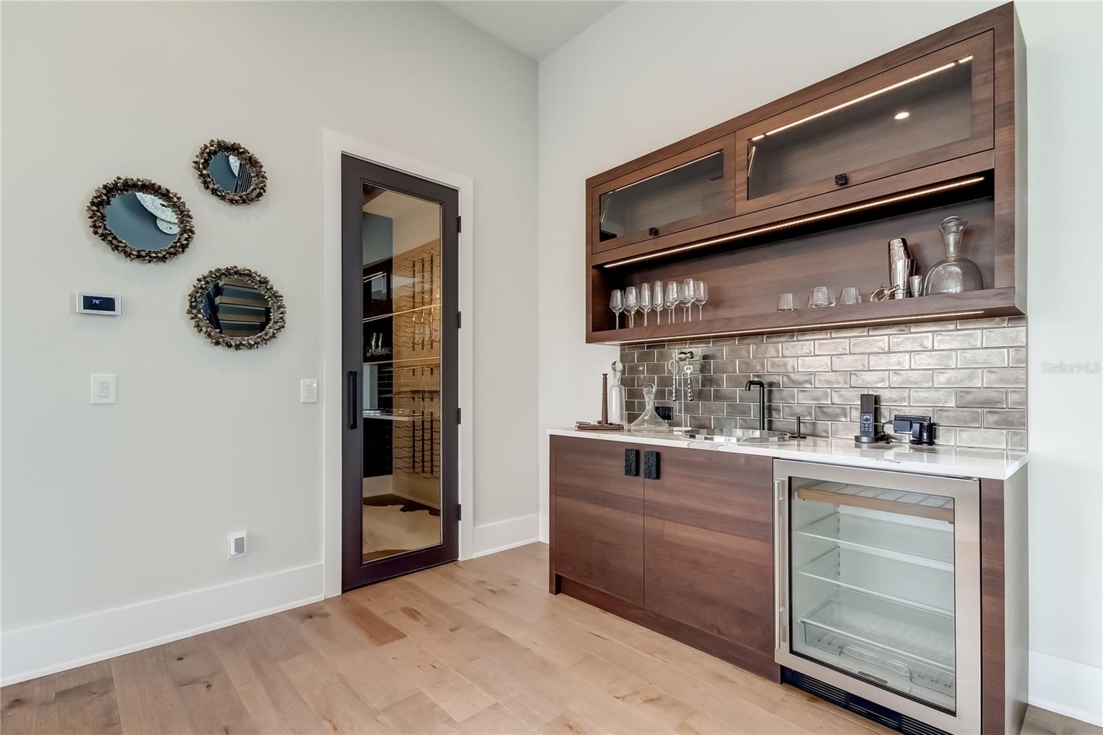 WHITE TROUT LAKE SUB - Residential