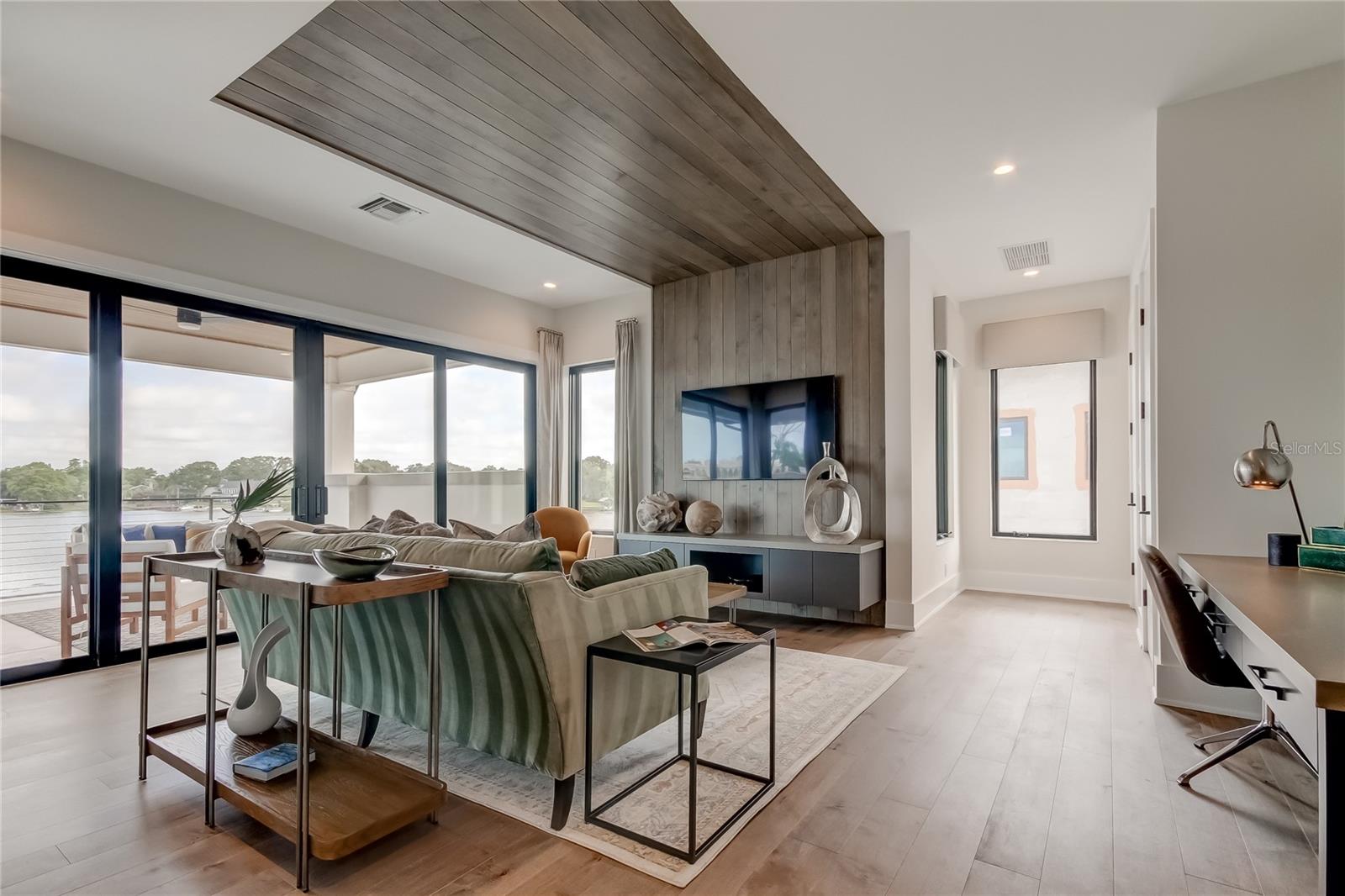 WHITE TROUT LAKE SUB - Residential