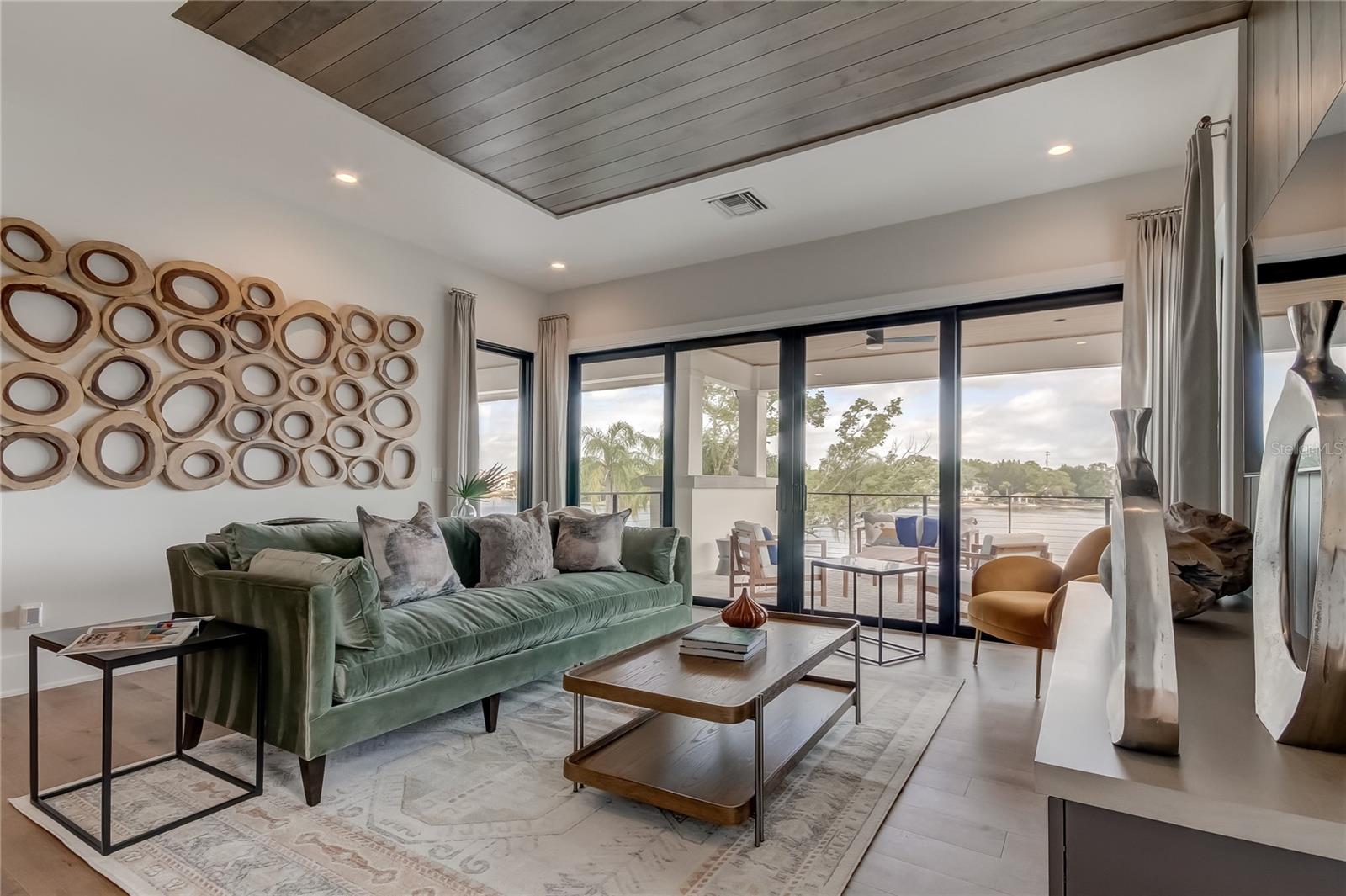 WHITE TROUT LAKE SUB - Residential