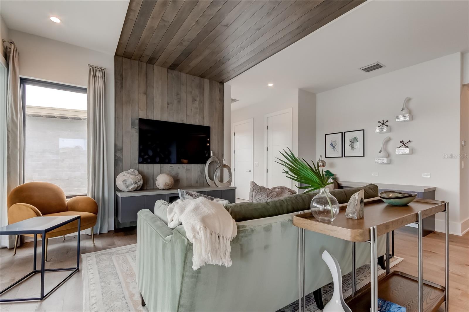 WHITE TROUT LAKE SUB - Residential