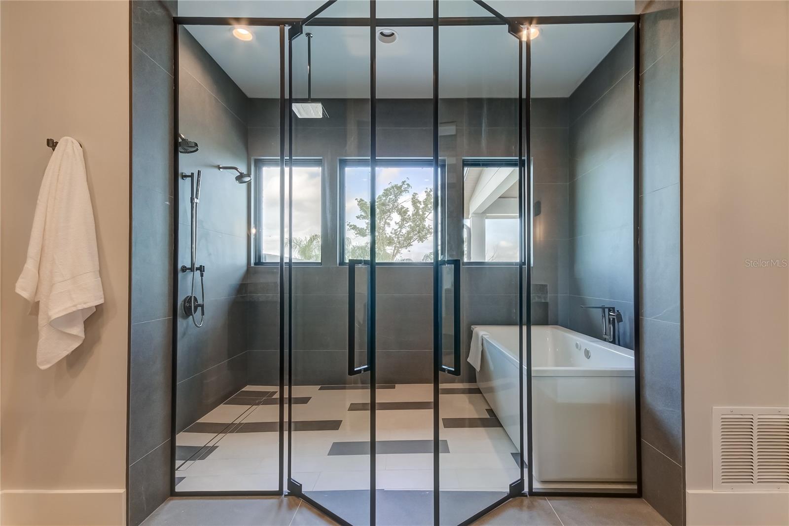 WHITE TROUT LAKE SUB - Residential