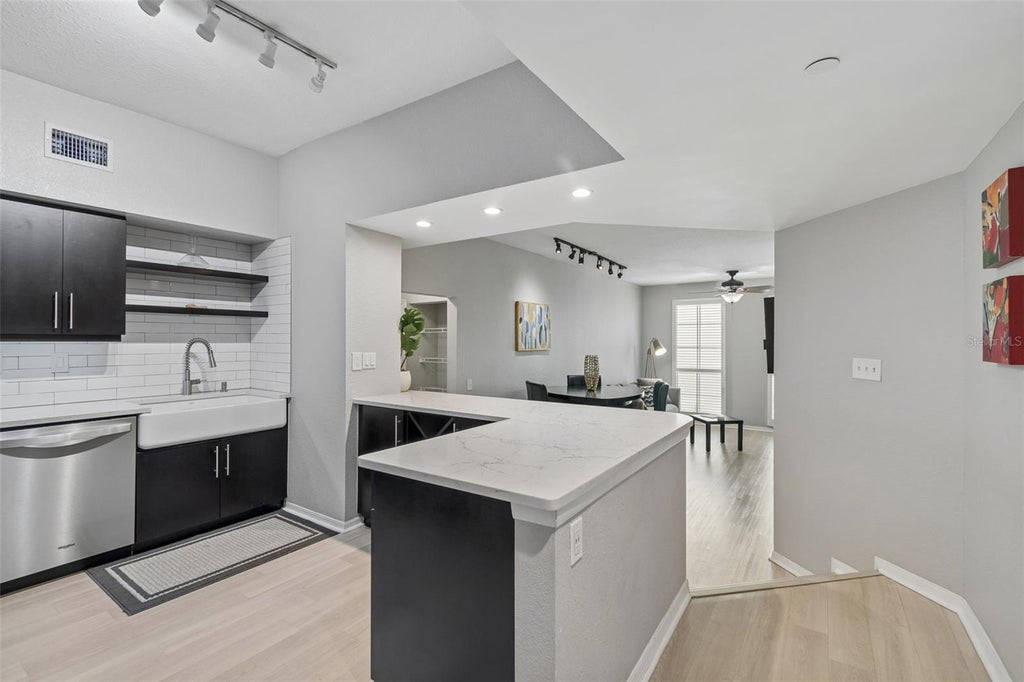 Photo of 410 S Armenia Avenue #929A, Tampa, FL 33609 (MLS # TB8536914)