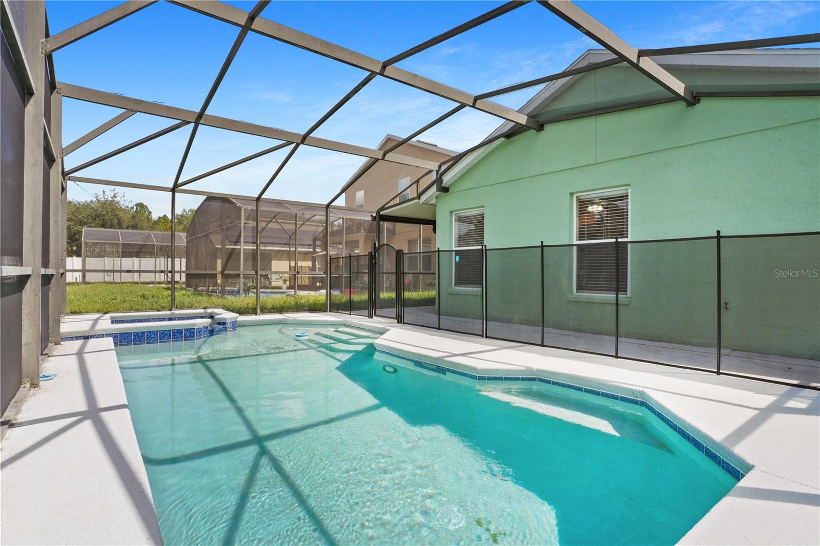 161 HAMMOCK COURT