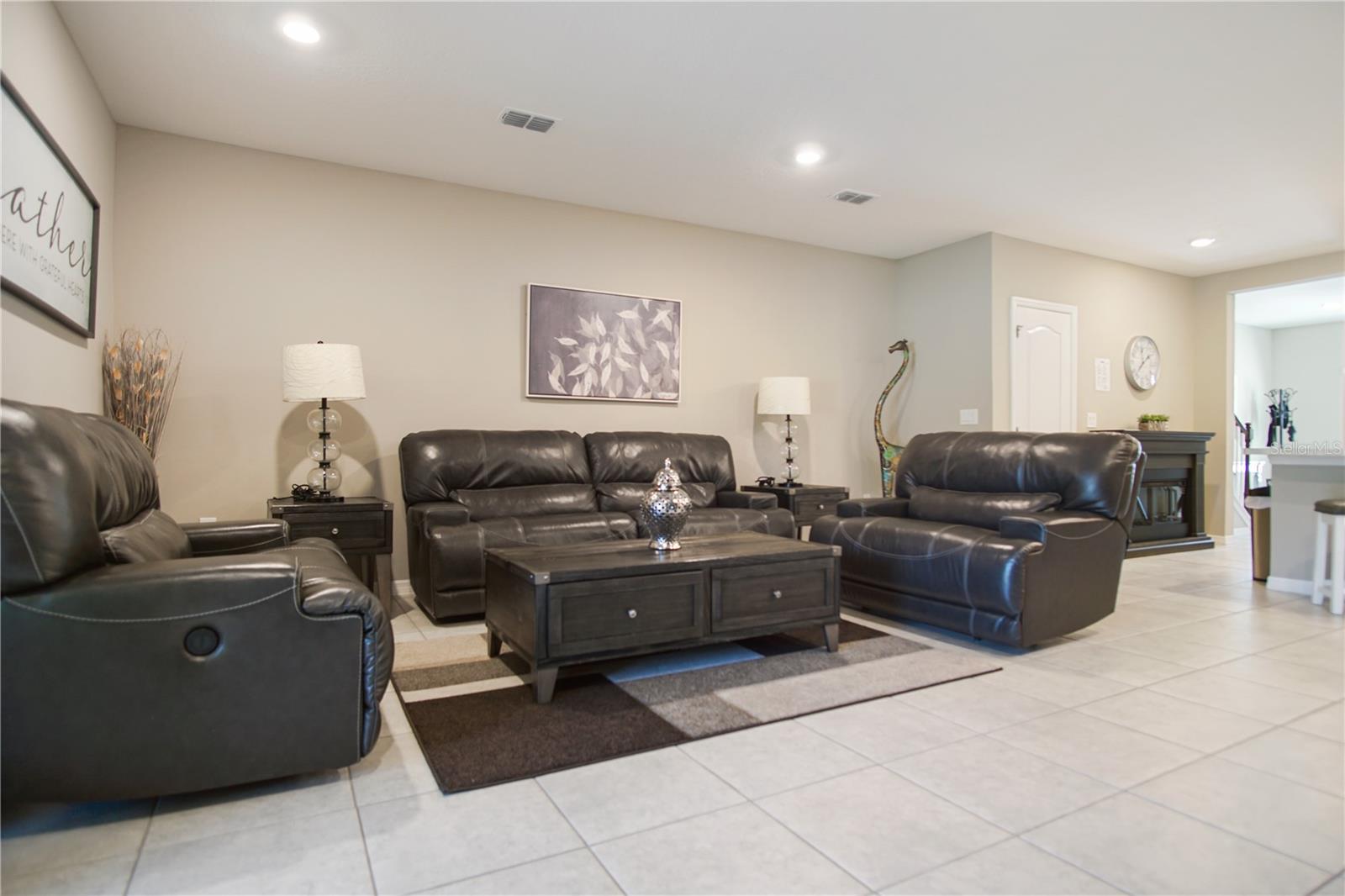 FIESTA KEY PH 2 - Residential