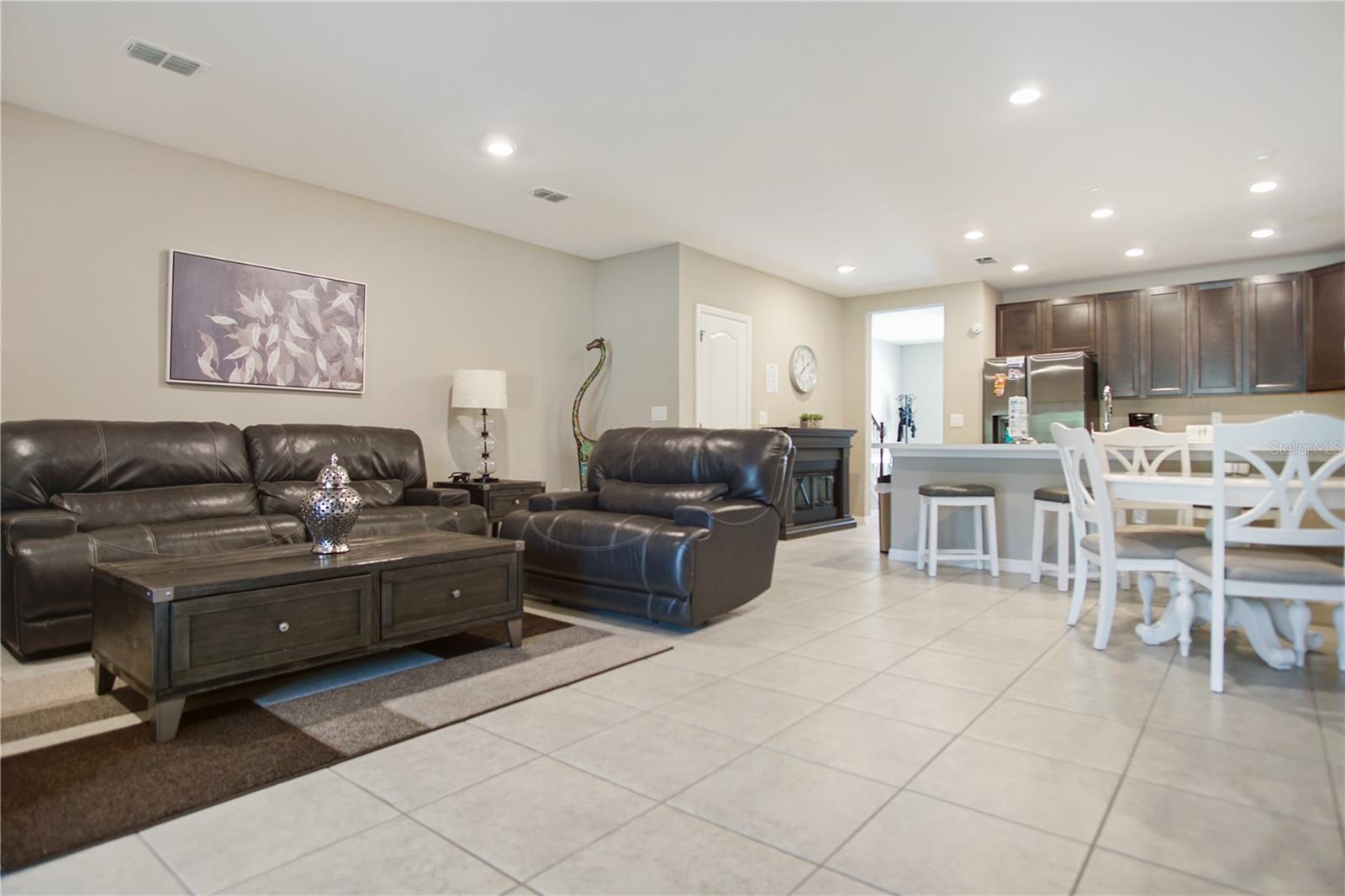 FIESTA KEY PH 2 - Residential