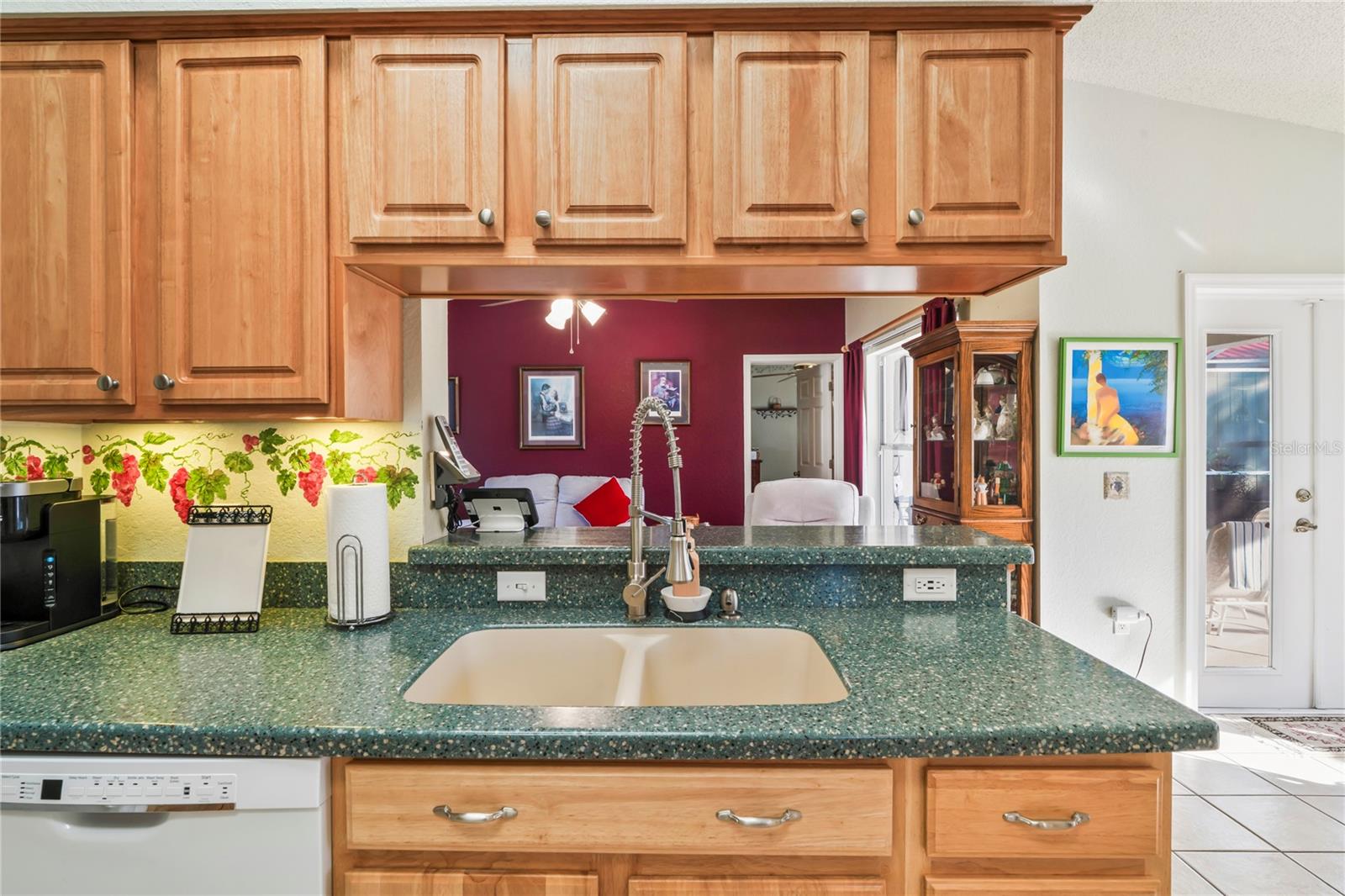 SPRING HILL - Residential