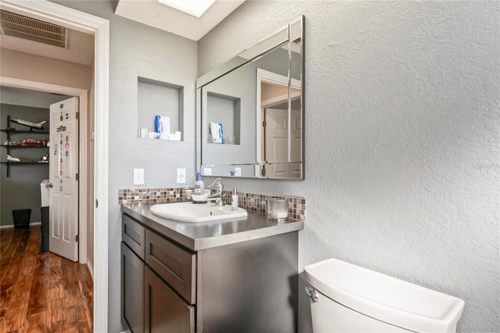 SPRING HILL - Residential