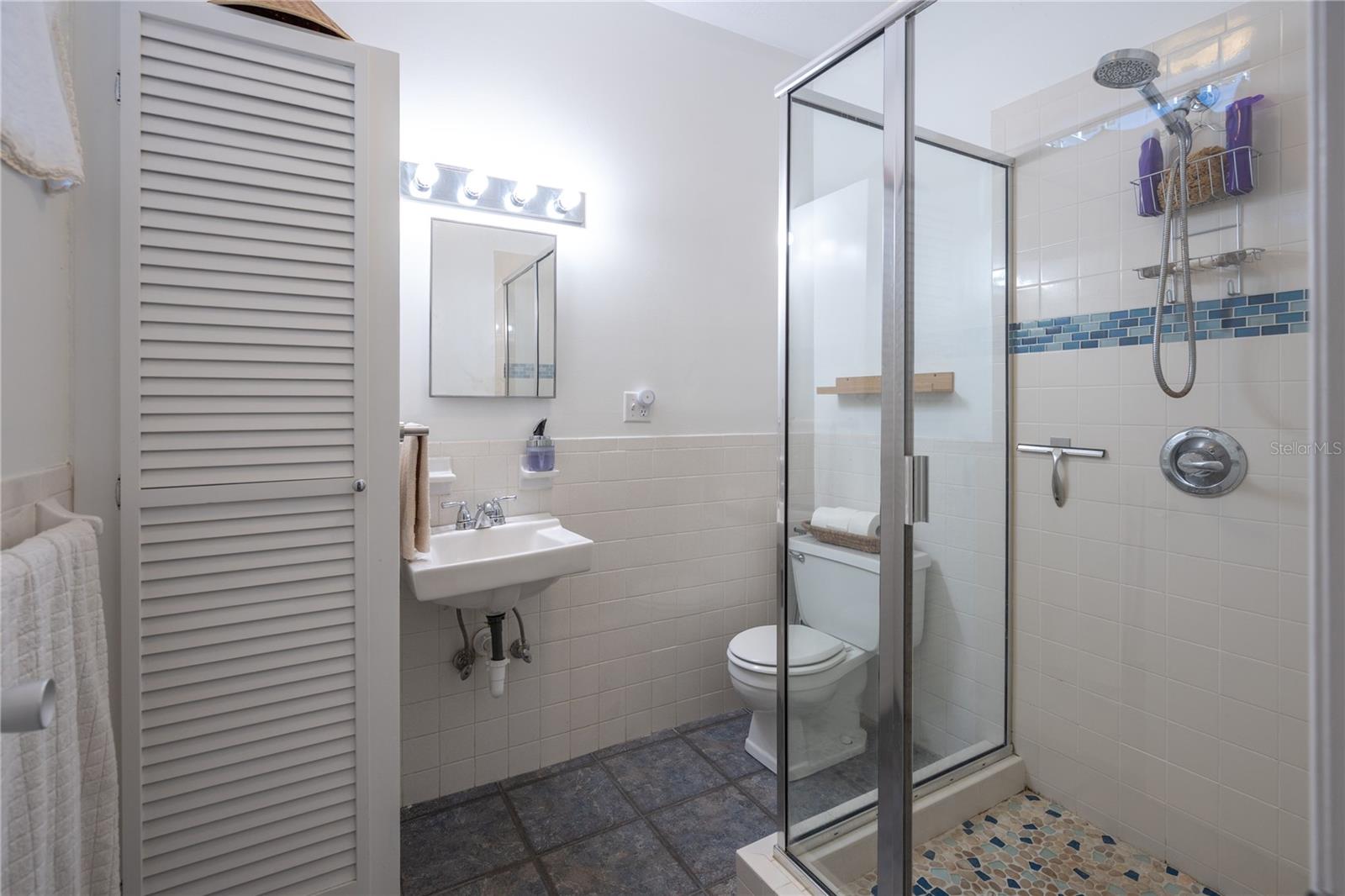 LINDA MAR SUB - Residential