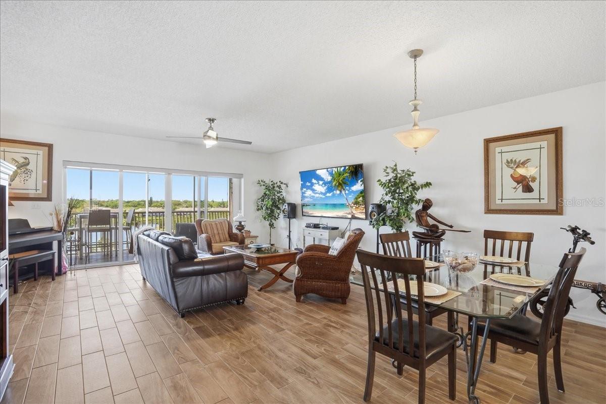 6425 SHORELINE DRIVE 10503