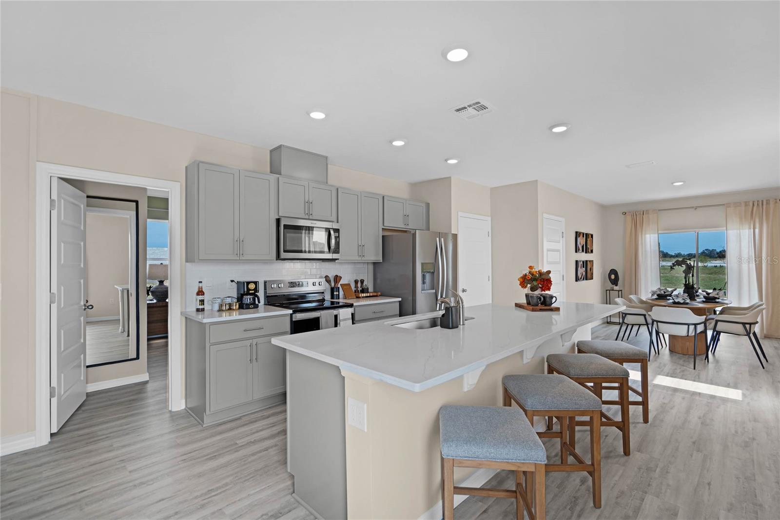 HARMONY ON LAKE ELOISE PHASE 4 - Residential