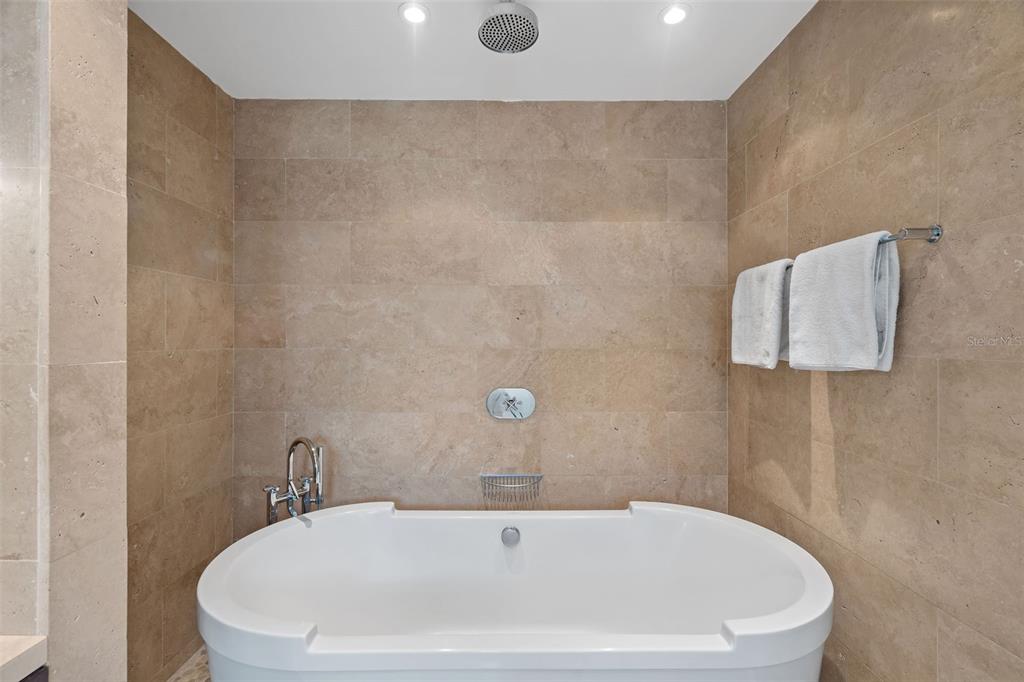 DORADO BEACH EAST - Residential