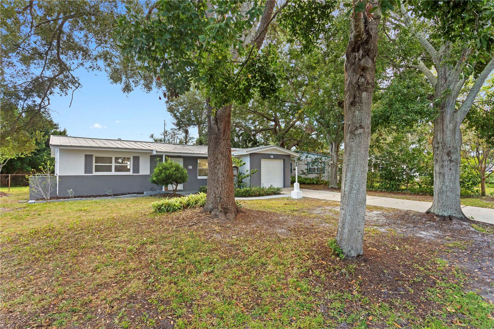 WINSTON PARK - Residential