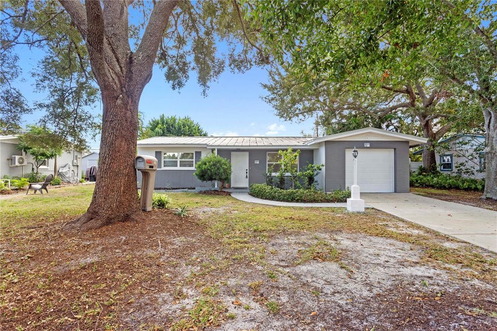 Photo of 1500 78th Avenue N, St Petersburg, FL 33702 (MLS # TB8440797)