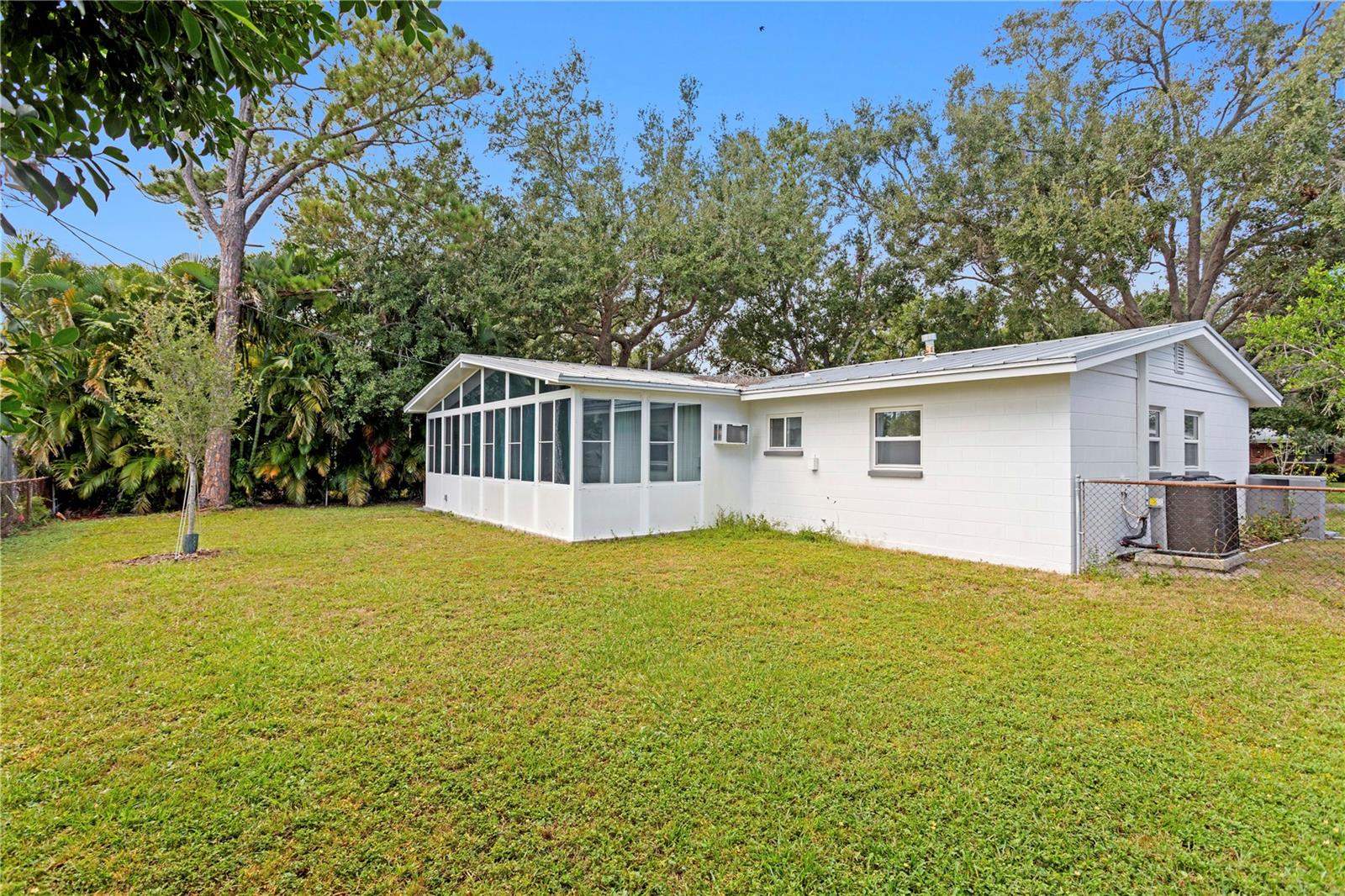 WINSTON PARK - Residential
