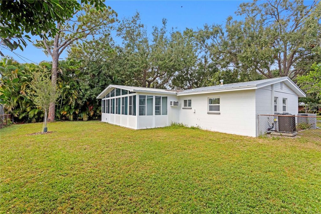 Photo of 1500 78th Avenue N, St Petersburg, FL 33702 (MLS # TB8440797)
