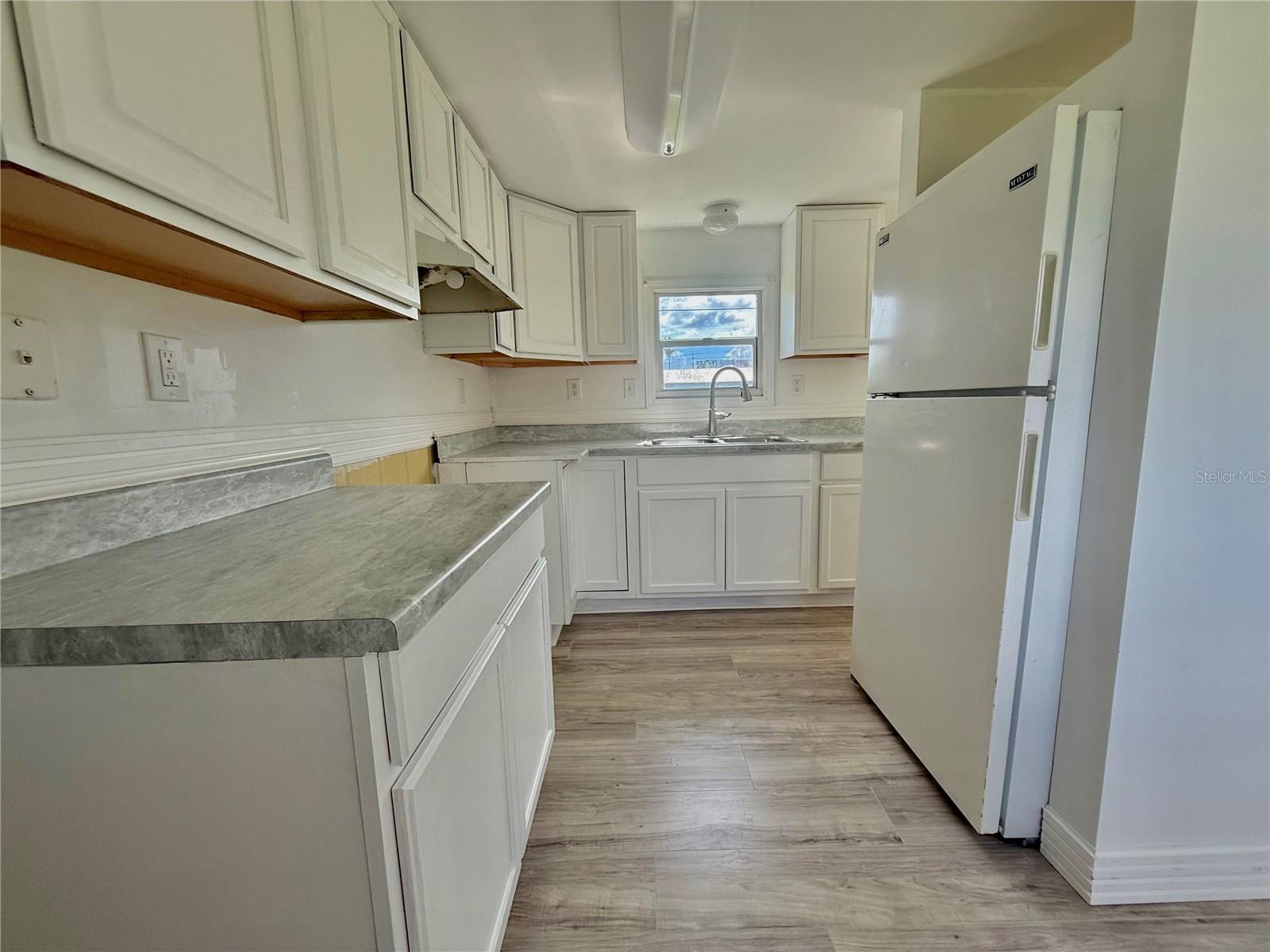 EL JOBEAN WARD 01 - Residential