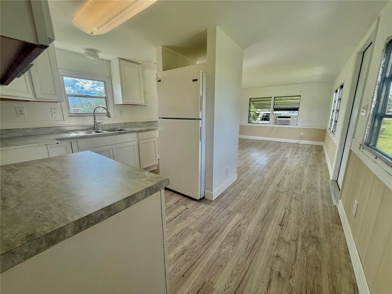 EL JOBEAN WARD 01 - Residential