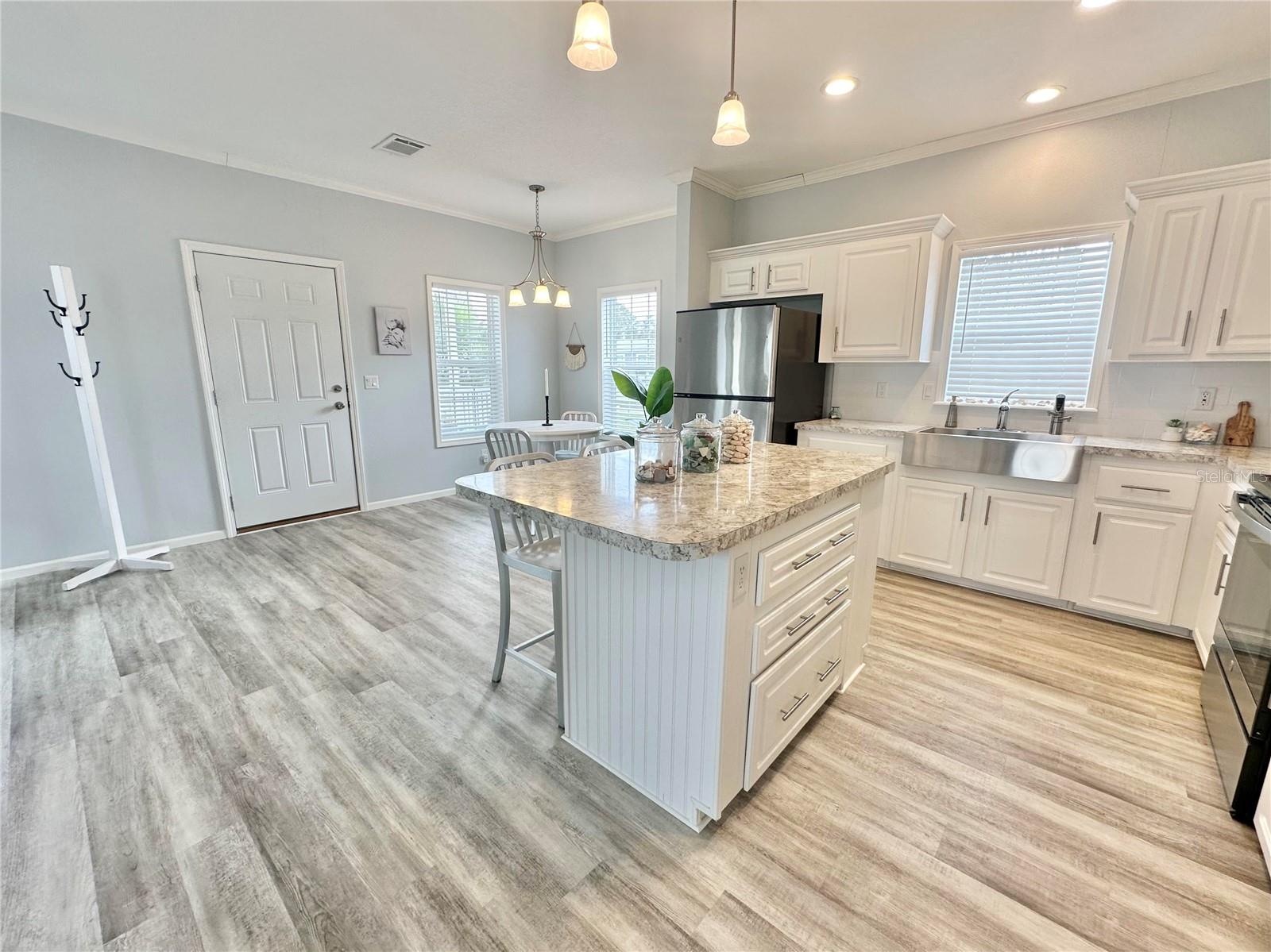 COUNTRY RETREAT CO-OP - Residential