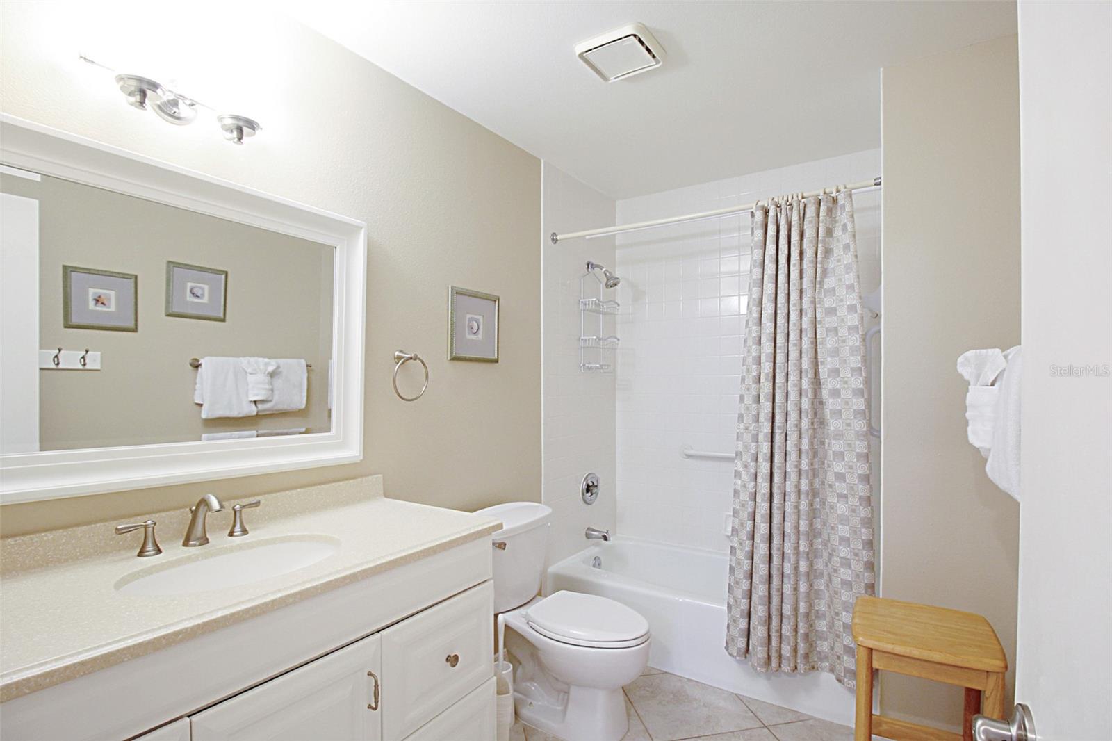 GULF & BAY CLUB BAYSIDE - Residential Lease