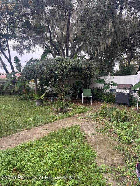 BRYANTS LAKE VIEW MANOR - Residential