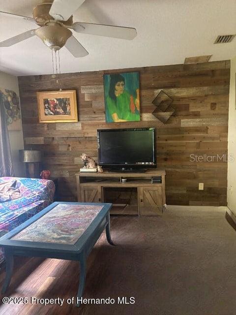 BRYANTS LAKE VIEW MANOR - Residential