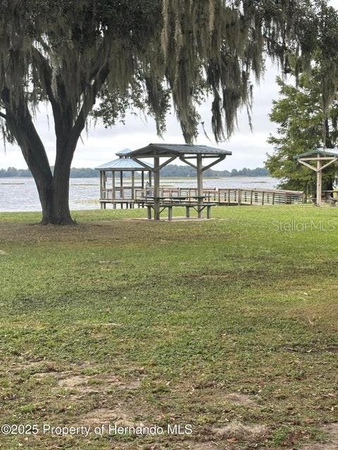 BRYANTS LAKE VIEW MANOR - Residential