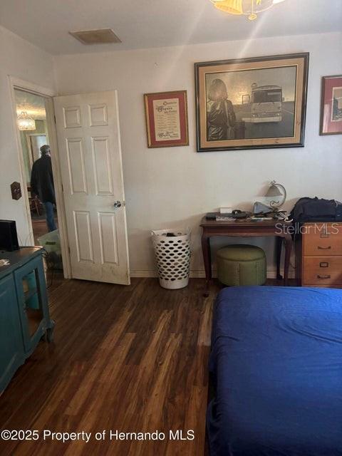 BRYANTS LAKE VIEW MANOR - Residential