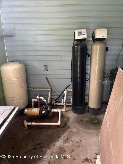 BRYANTS LAKE VIEW MANOR - Residential