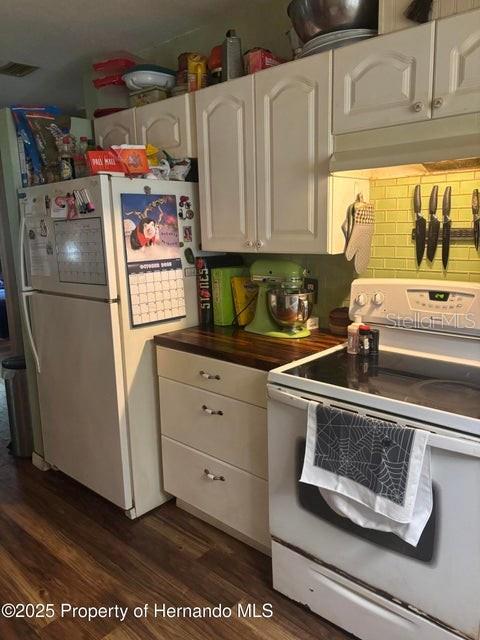 BRYANTS LAKE VIEW MANOR - Residential