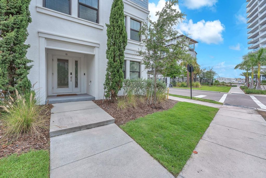 Photo of 5351 Bridge Street #16, Tampa, FL 33611 (MLS # TB8400048)