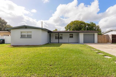 Photo of 8314 Calais Circle, Orlando, FL 32825 (MLS # O6351066)