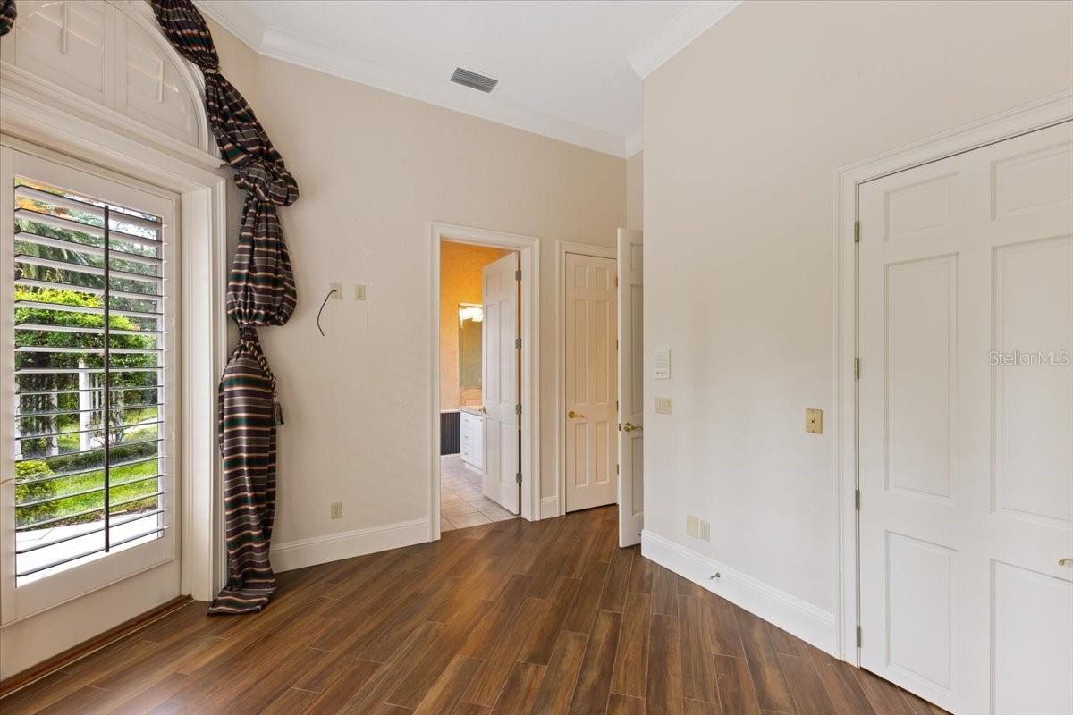 CYPRESS POINT - Residential