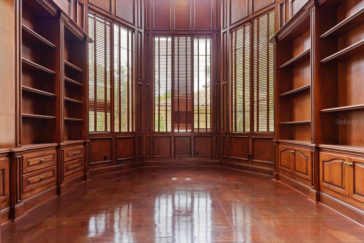 CYPRESS POINT - Residential