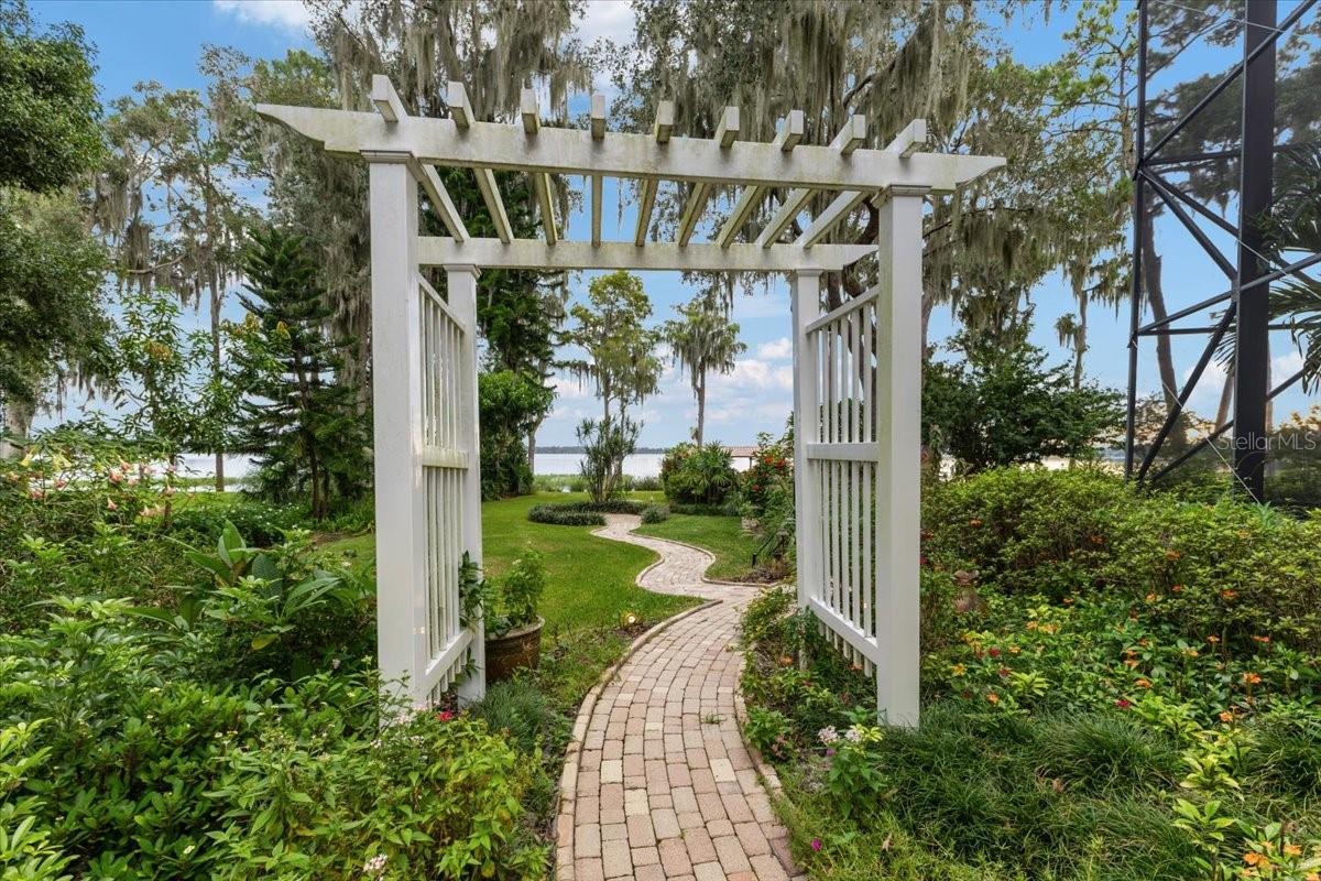 CYPRESS POINT - Residential