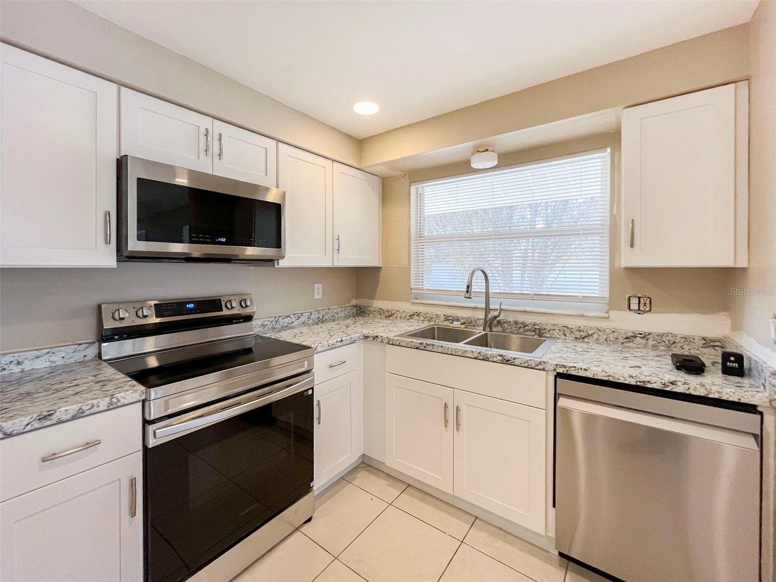 RIDGEWOOD ESTS 3RD ADD RESUB - Residential Lease