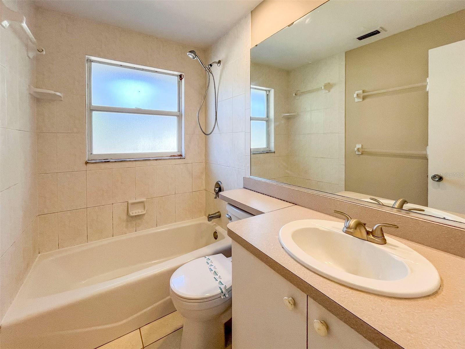 RIDGEWOOD ESTS 3RD ADD RESUB - Residential Lease