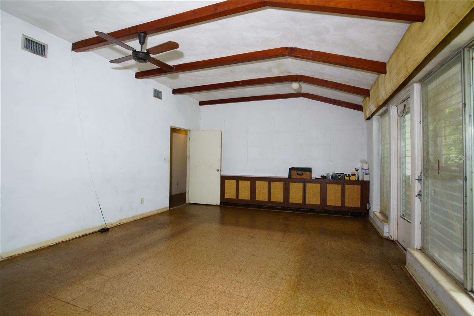 4890 NW 20TH PLACE